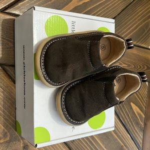 Boys shoes